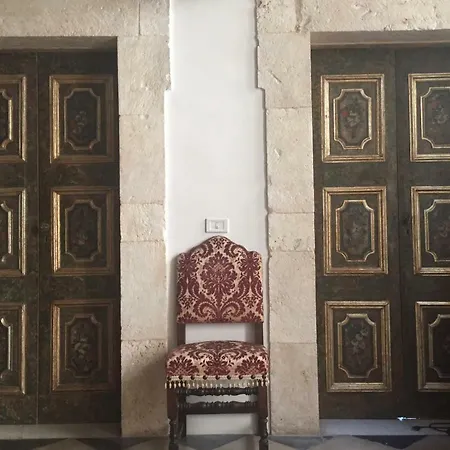 Palazzo Antonelli Di Pensión Rutigliano